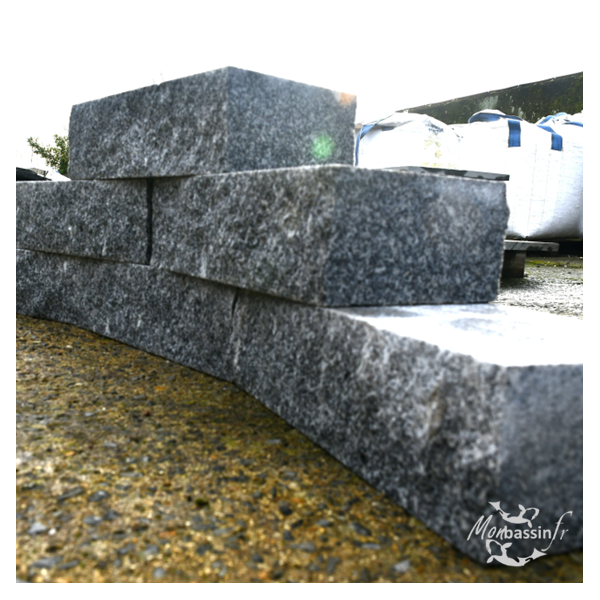 rendu pierre granit sciée sur bassin