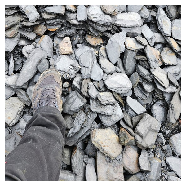 Ardoise Pilée 40/100 mm - Plaquettes Décoratives | MonBassin.fr