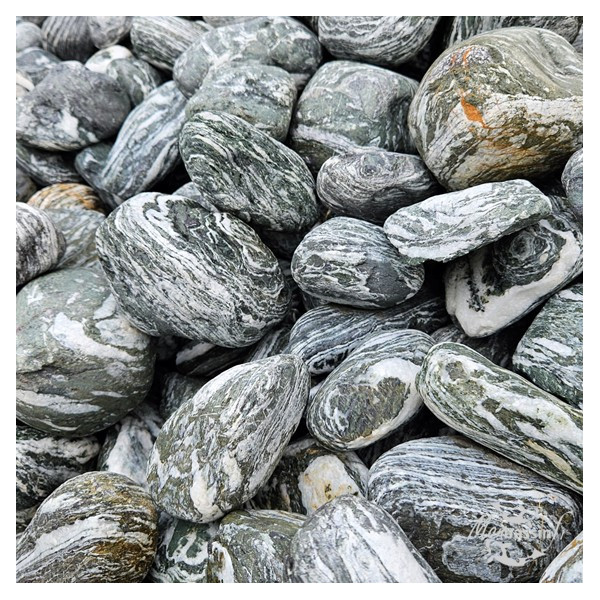 Gros galets roulés Anatolia 60/100 mm détail veines vertes et blanches