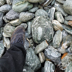 Galet Anatolia 100/300 mm – Gros Galets Veinés | MonBassin.fr