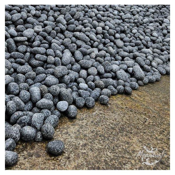 Galets Pepper basalte 60/100 mm contraste sec gris clair et mouillé anthracite MonBassin