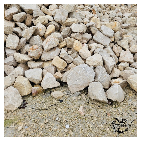Roches Jura grès calcaire 80/150 mm vue d'ensemble tas concassé beige et ocre MonBassin