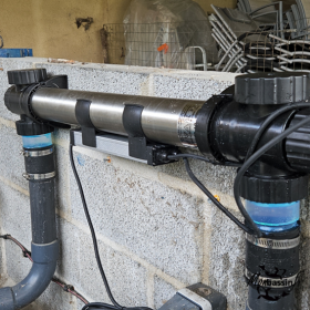 Stérilisateur UV 75W Inox Aquanova — installé — fonctionnel