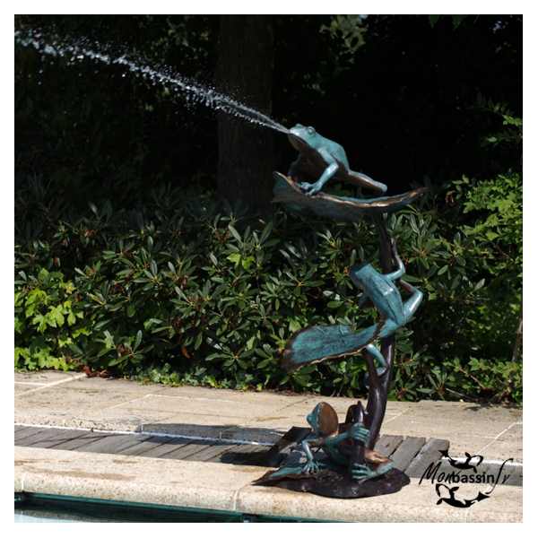 Fontaine Grenouilles sur Feuille de Lotus Bronze | MonBassin.fr
