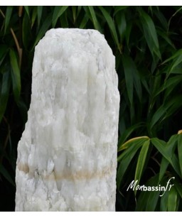 zoom sur image pierre deco droite - menhir monolith blanc