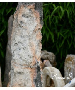 zoom 2 Menhir Brut en Marbre Rosé et Gris